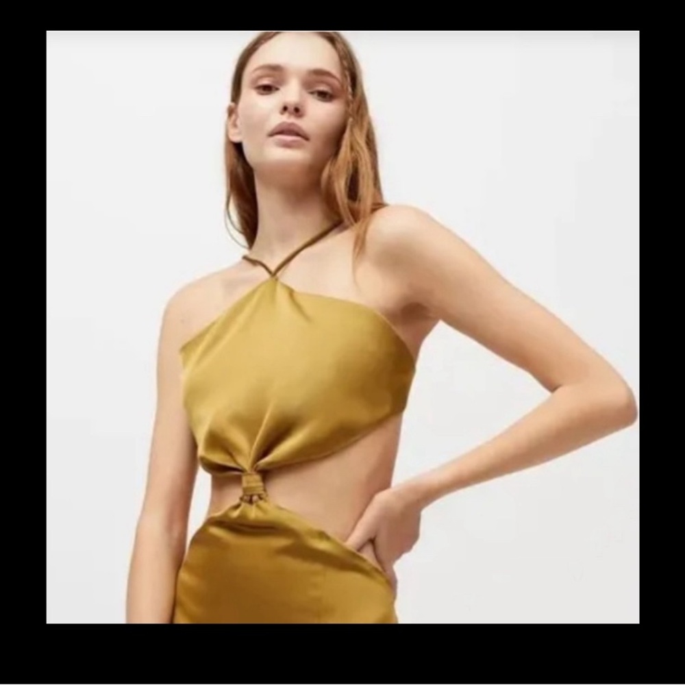 🦋 4 for $20! 🌼

Contenta Urban Outfitters Bianca Gold Satin Midi Dress